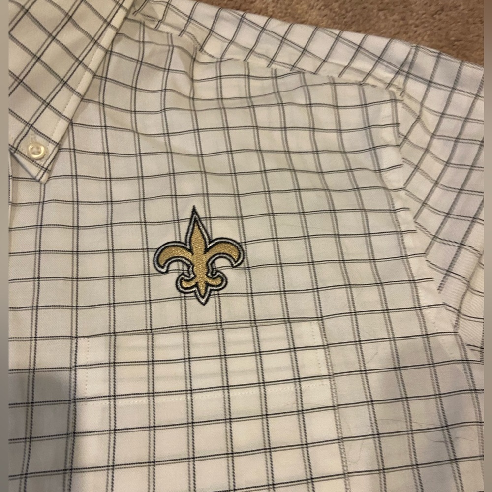 Saints XL dress shirt. Never been worn. White w/ black & gold plaid - Picture 3 of 3